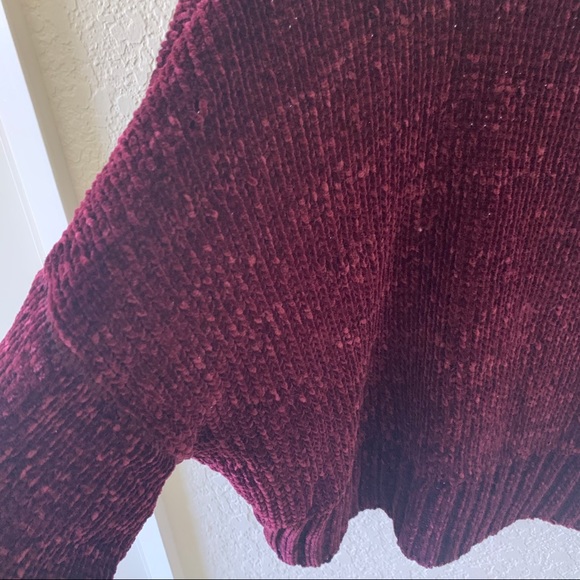 Cropped turtleneck sweater - Picture 3 of 3